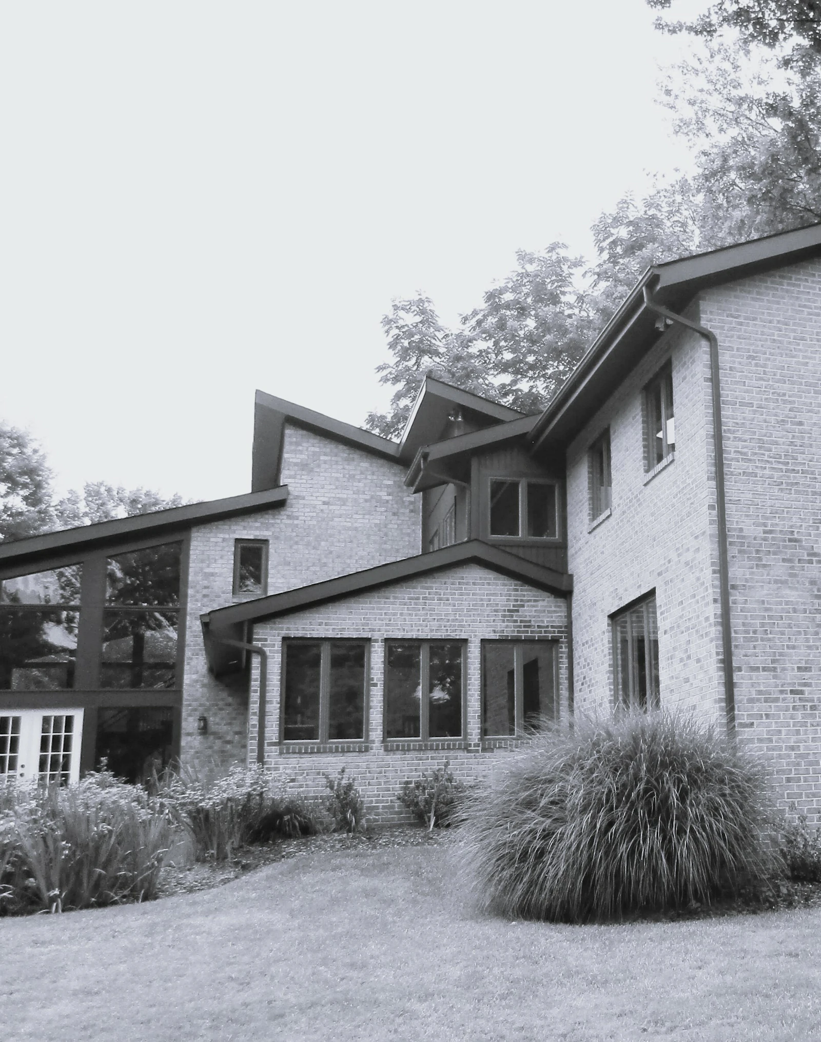 Central portions of the rear facade before renovation