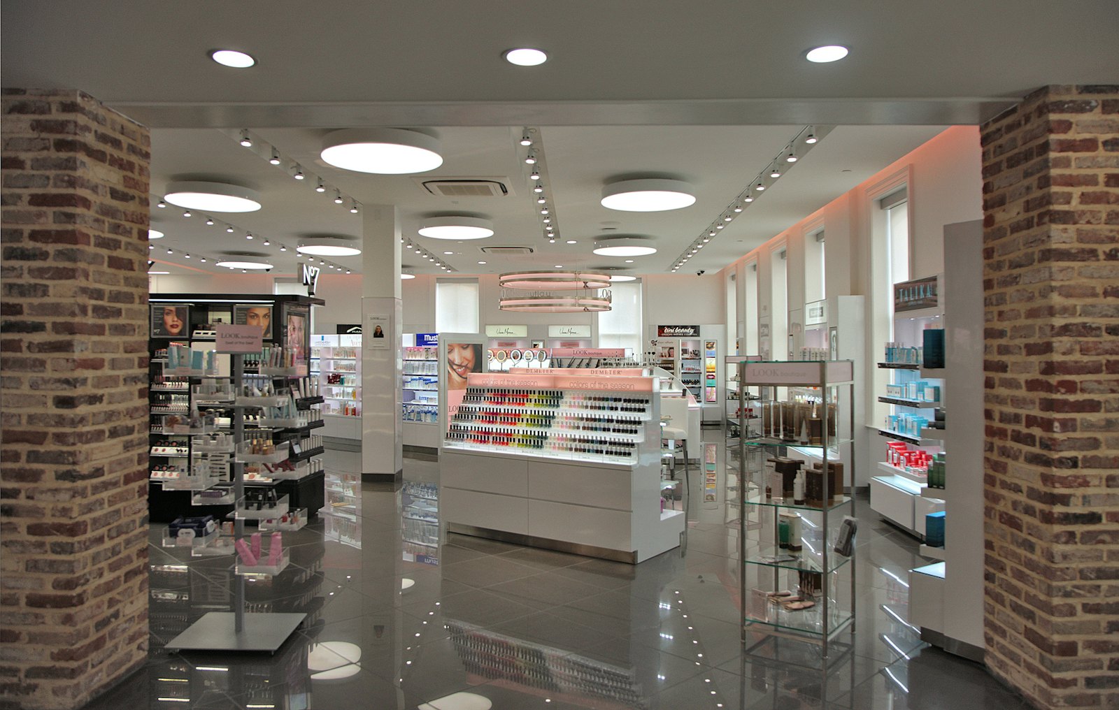 Walgreens – Chinatown 4