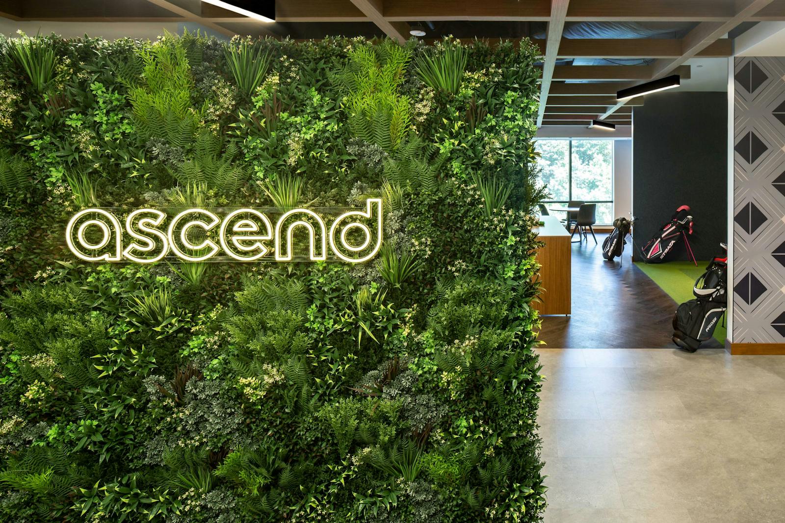 5425 Wisconsin Ave 1