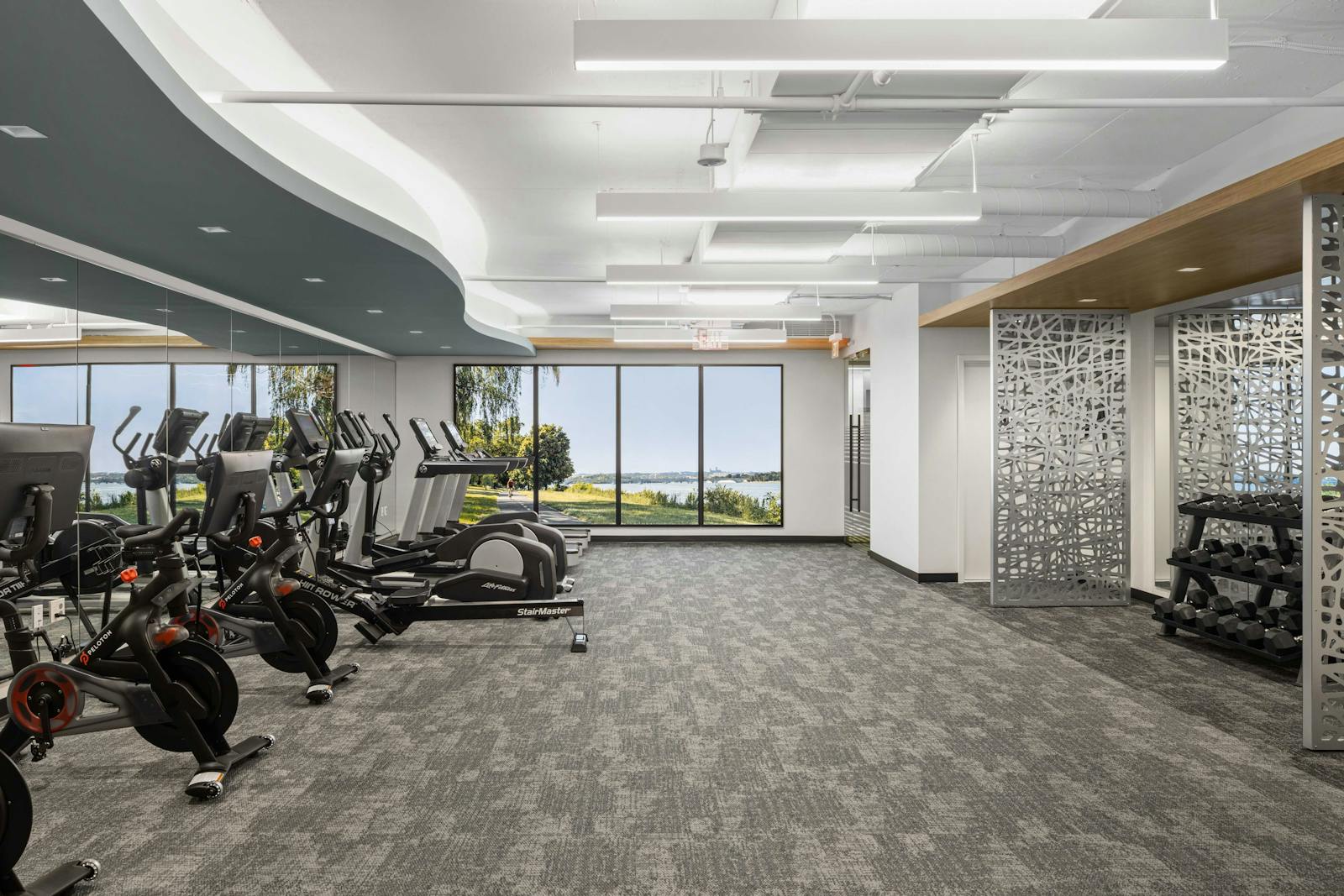 1211 Connecticut Avenue 6