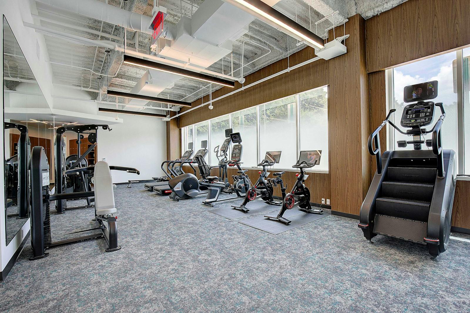 1775 Wiehle Avenue 8