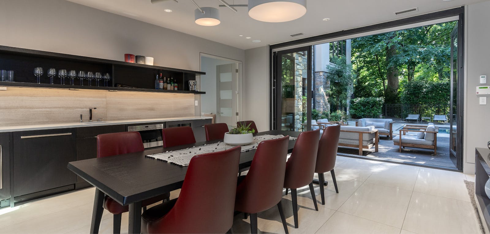 Contemporary Foxhall Residence 7