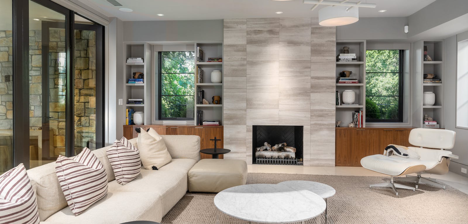 Contemporary Foxhall Residence 13