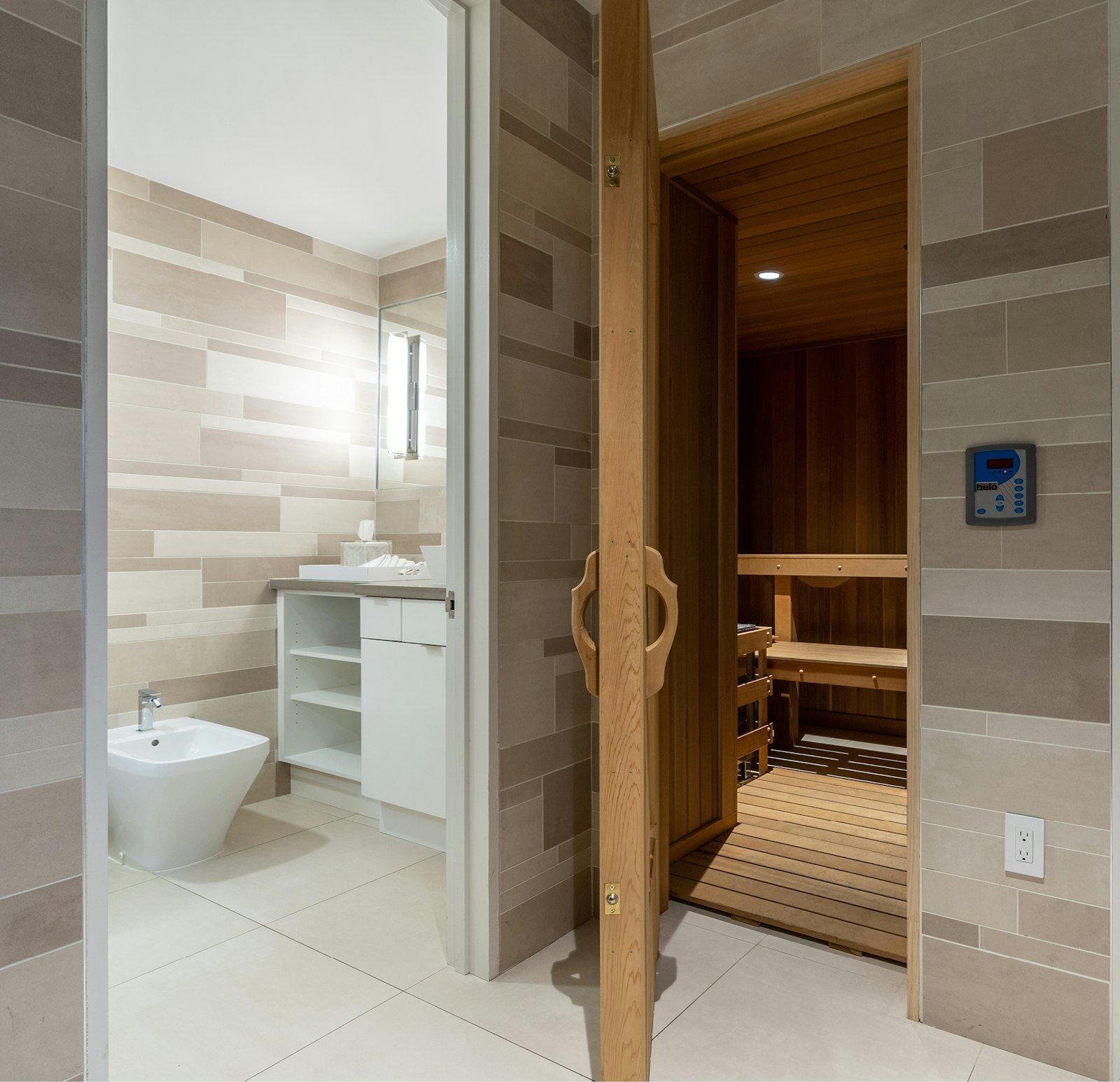 Contemporary Foxhall Residence 14