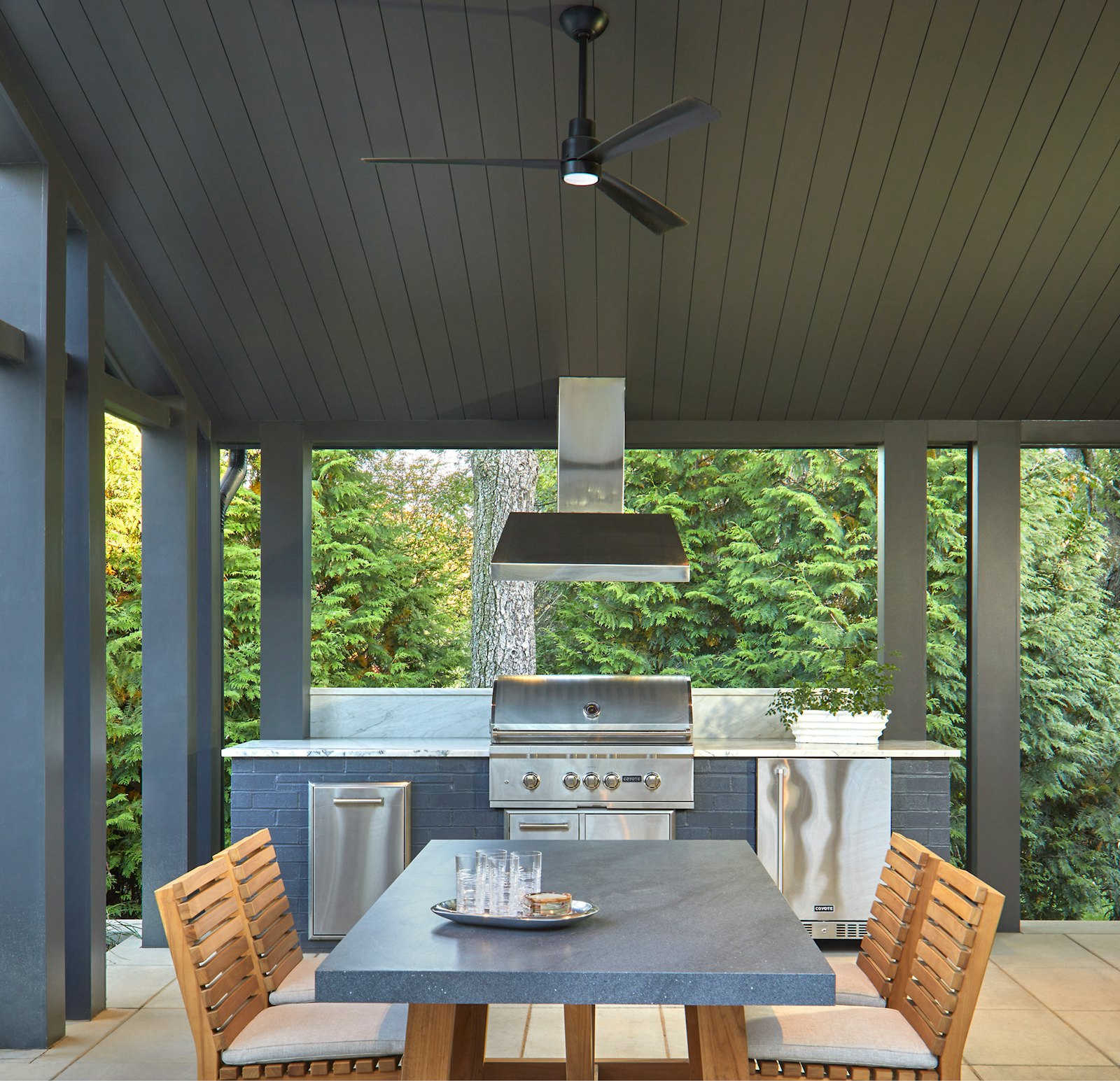 Transformed Mid-Century Modern Interiors 9