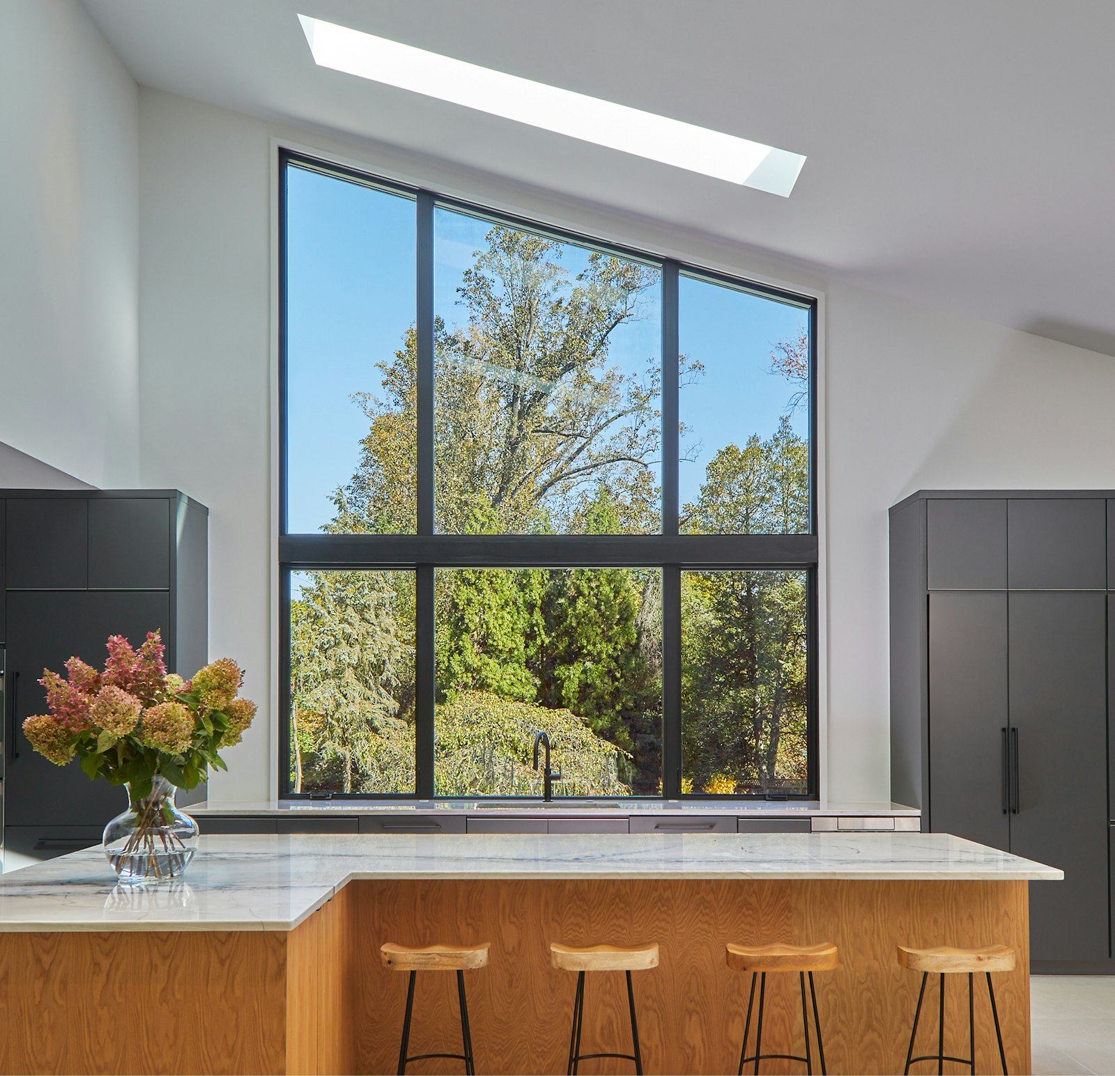 Transformed Mid-Century Modern Interiors 4