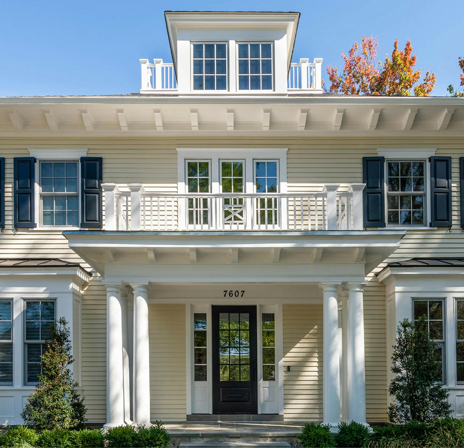 Traditional Style with Transitional Features 2