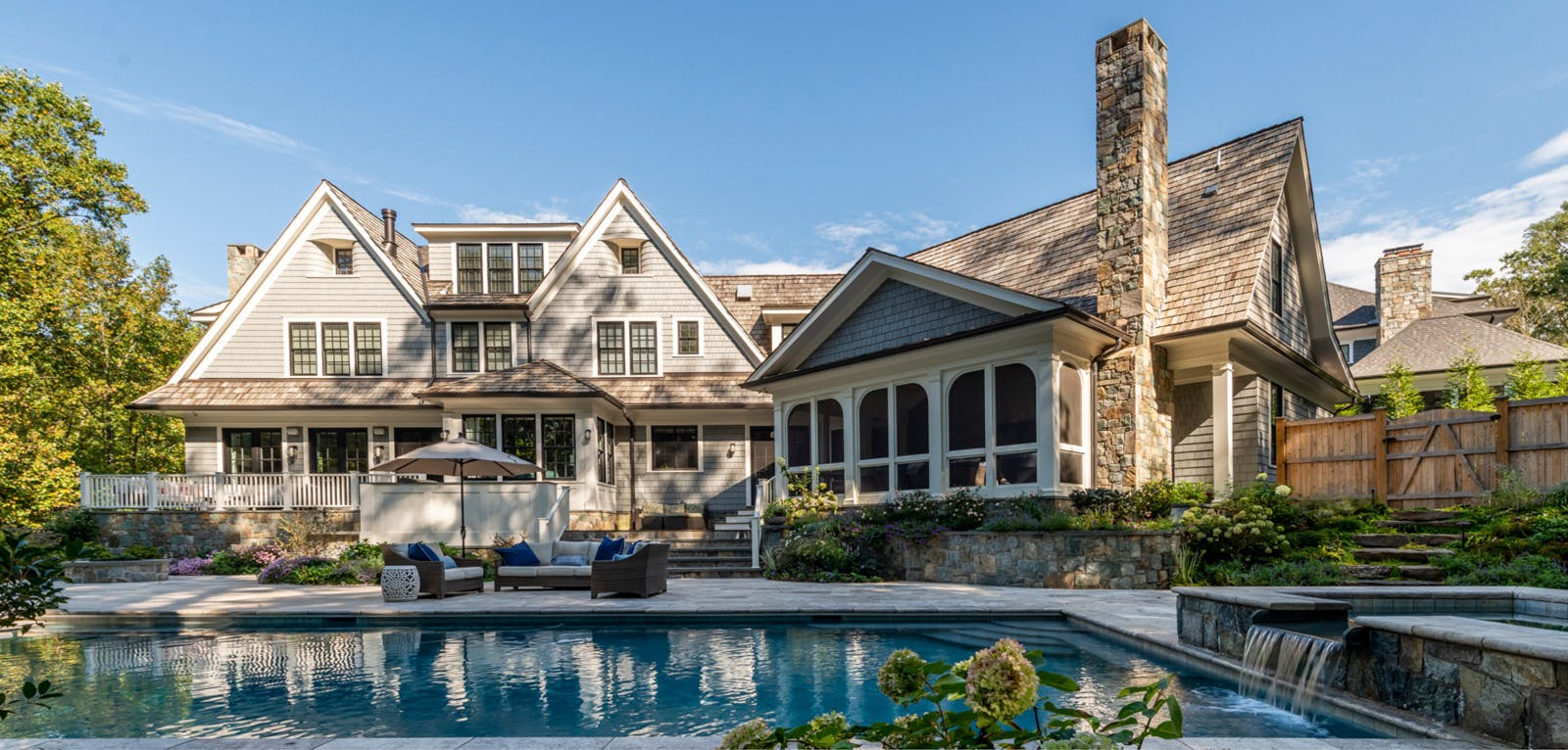 Distinctive Shingle Style 2