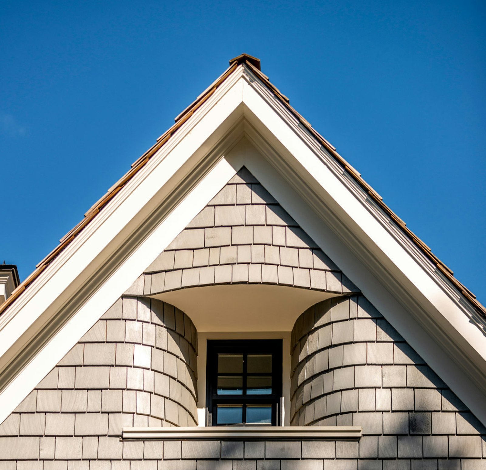 Distinctive Shingle Style 3