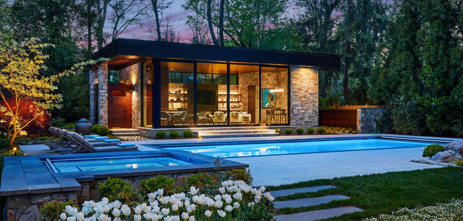 Luxurious Pool House 1